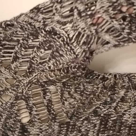 Pink Rose Brand, Knited Sweater with Peekaboo Sides and Sleeves - Picture 6 of 8